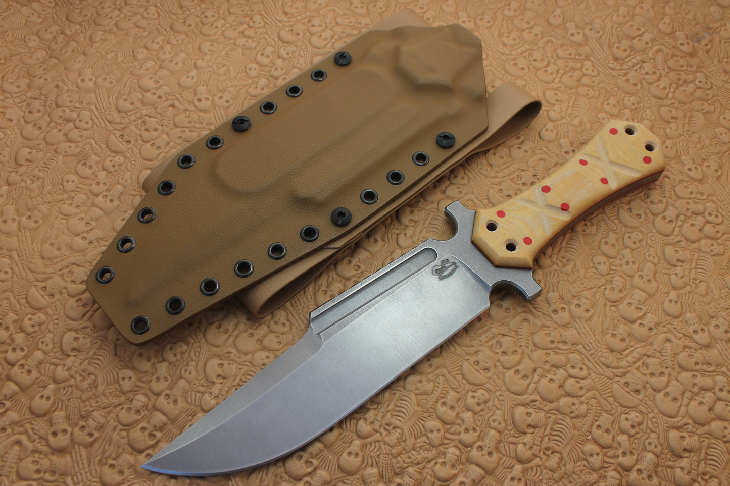 Coffin Handle Bowie